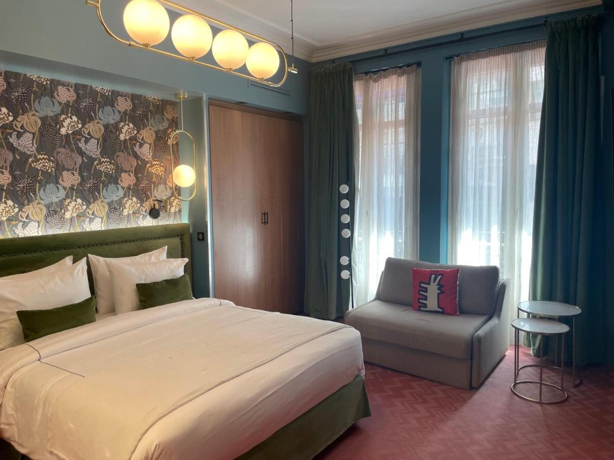 Hotel 33 Marbeuf Paris Exteriör bild