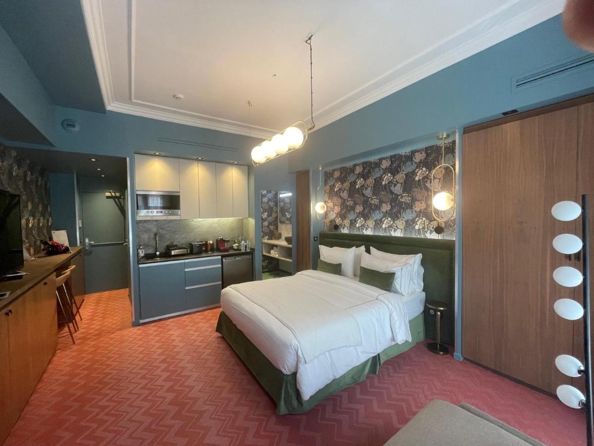 Hotel 33 Marbeuf Paris Exteriör bild