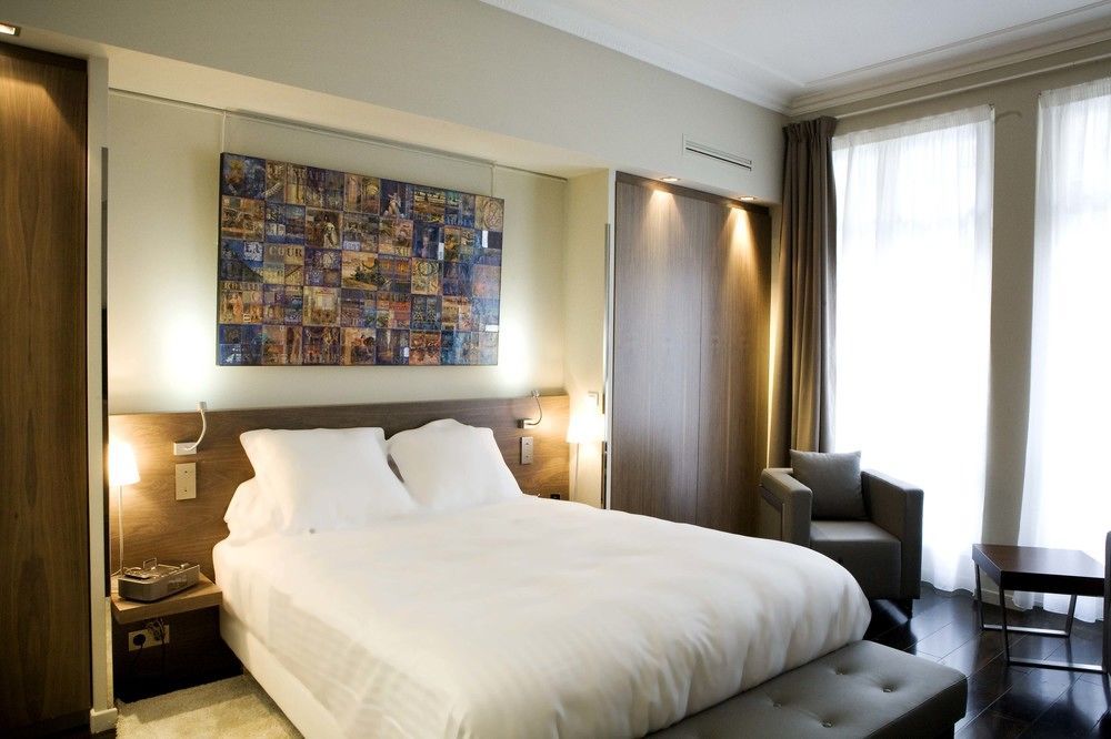 Hotel 33 Marbeuf Paris Exteriör bild
